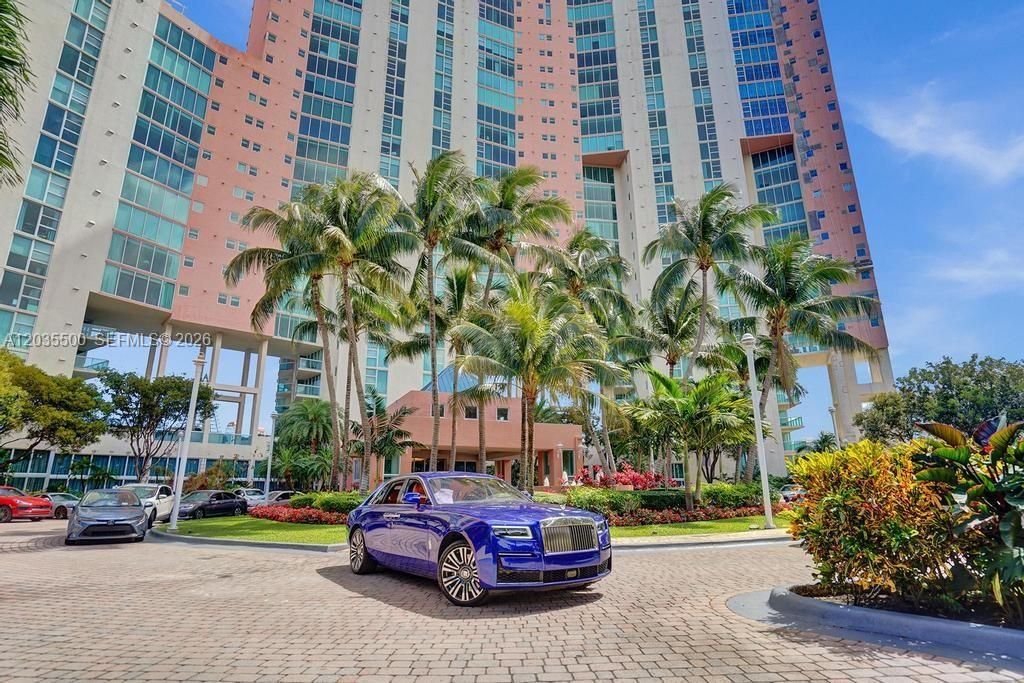 3370 Hidden Bay Dr, Unit 2107, Aventura, FL 33180 Main Photo