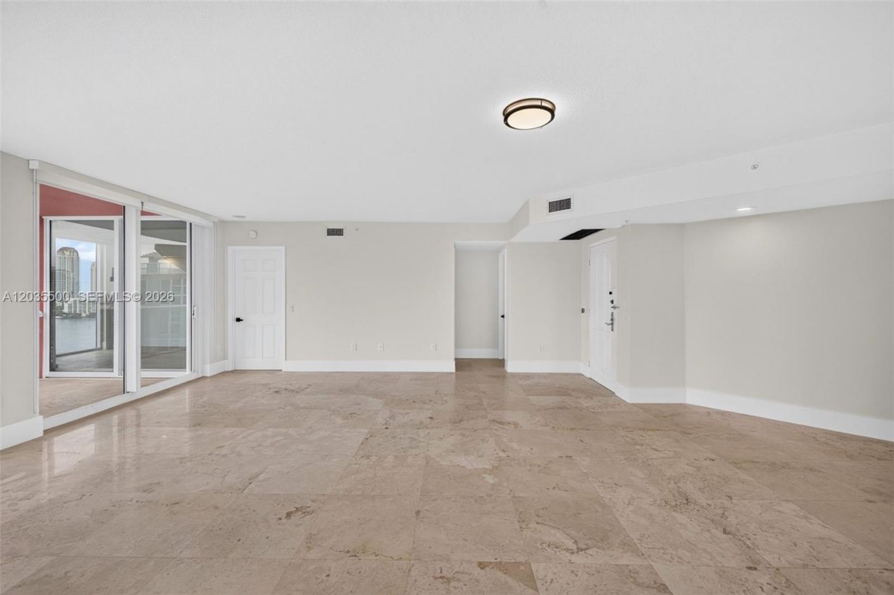 3370 Hidden Bay Dr, Unit 2107, Aventura, FL 33180 Photo