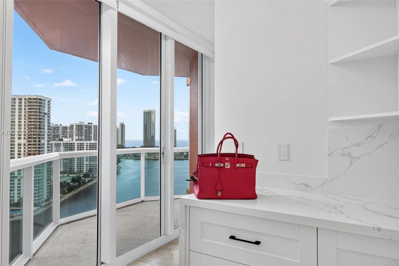 3370 Hidden Bay Dr, Unit 2107, Aventura, FL 33180 Photo