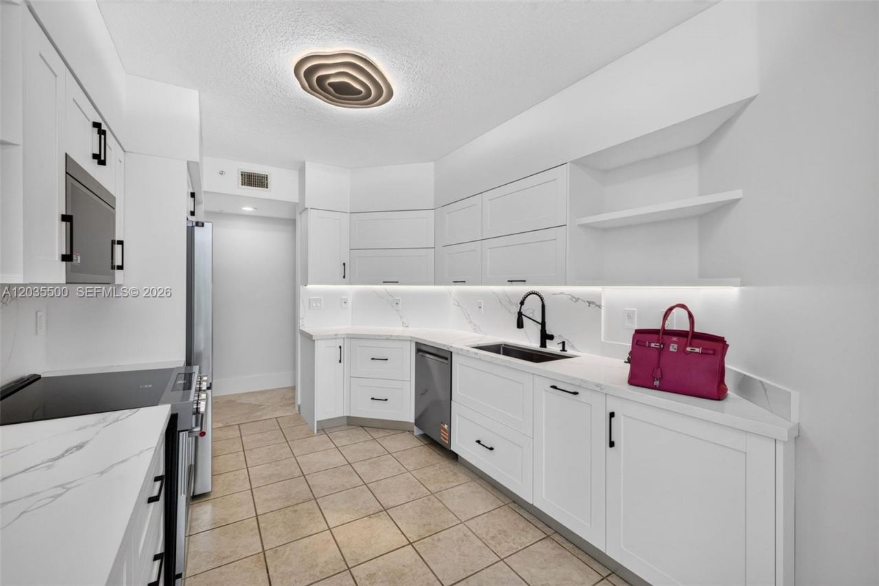 3370 Hidden Bay Dr, Unit 2107, Aventura, FL 33180 Photo