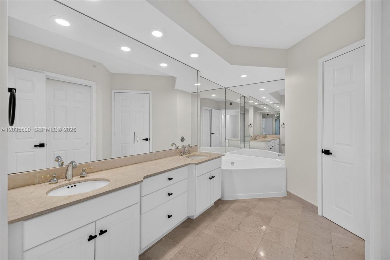 3370 Hidden Bay Dr, Unit 2107, Aventura, FL 33180 Photo
