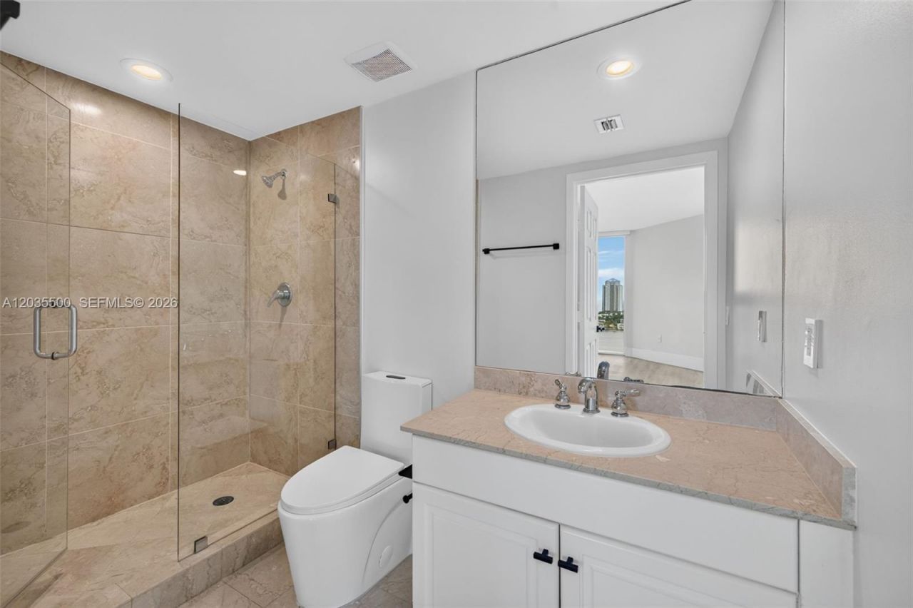 3370 Hidden Bay Dr, Unit 2107, Aventura, FL 33180 Photo
