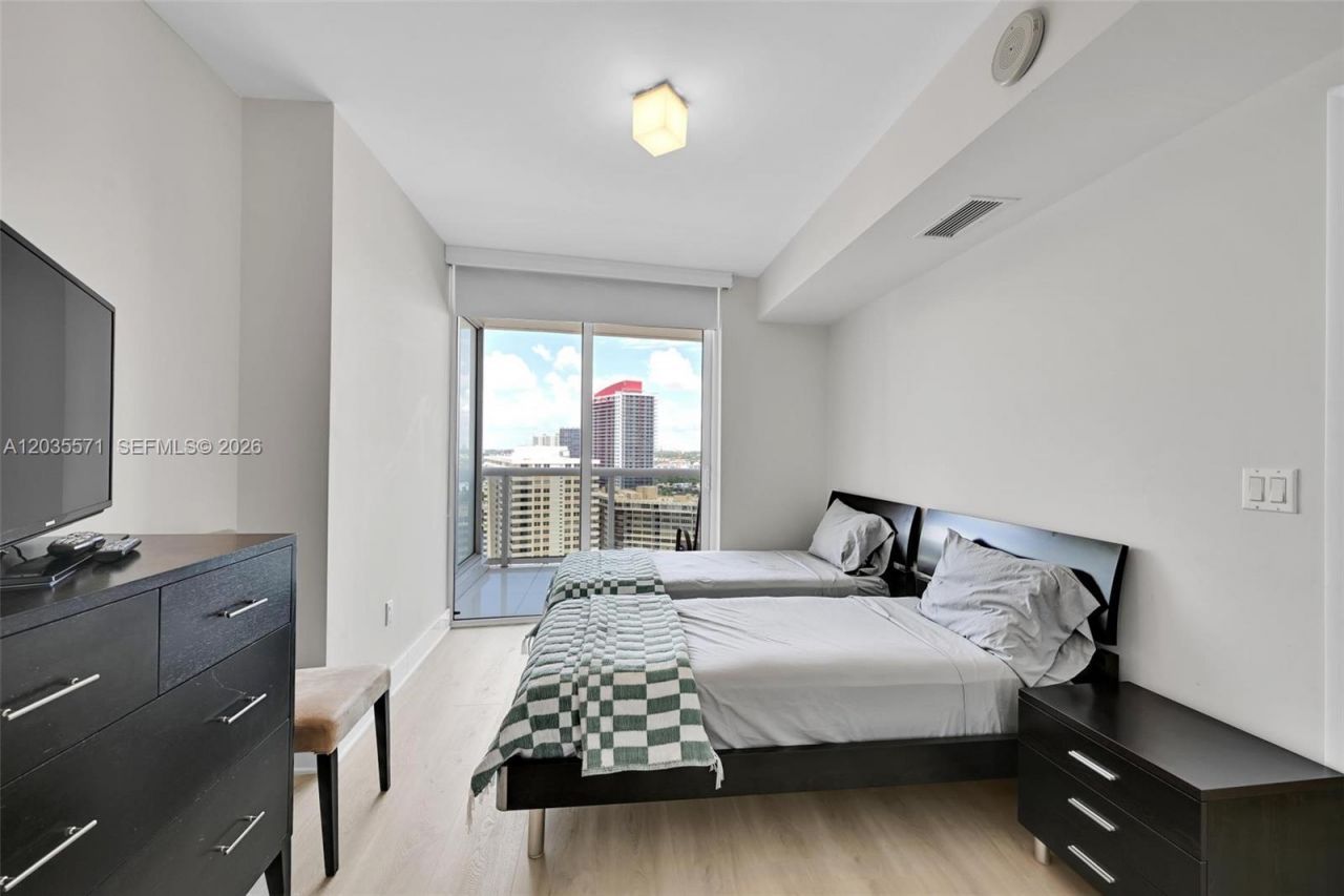 1850 S Ocean Dr , Unit 1907, Hallandale Beach, FL 33009 Photo