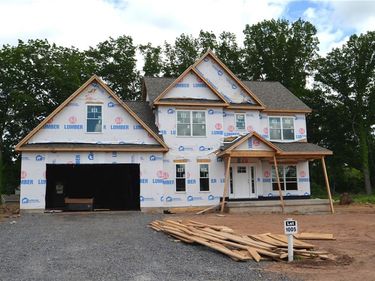 90 Fairbourne Park , Rochester, NY 14626
