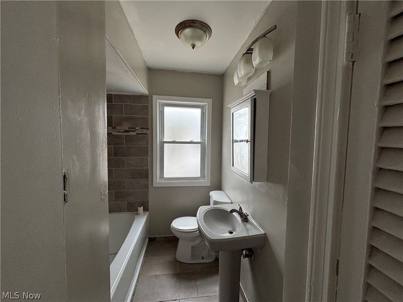 1819 Maywood Road , South Euclid, OH 44121 Photo 9