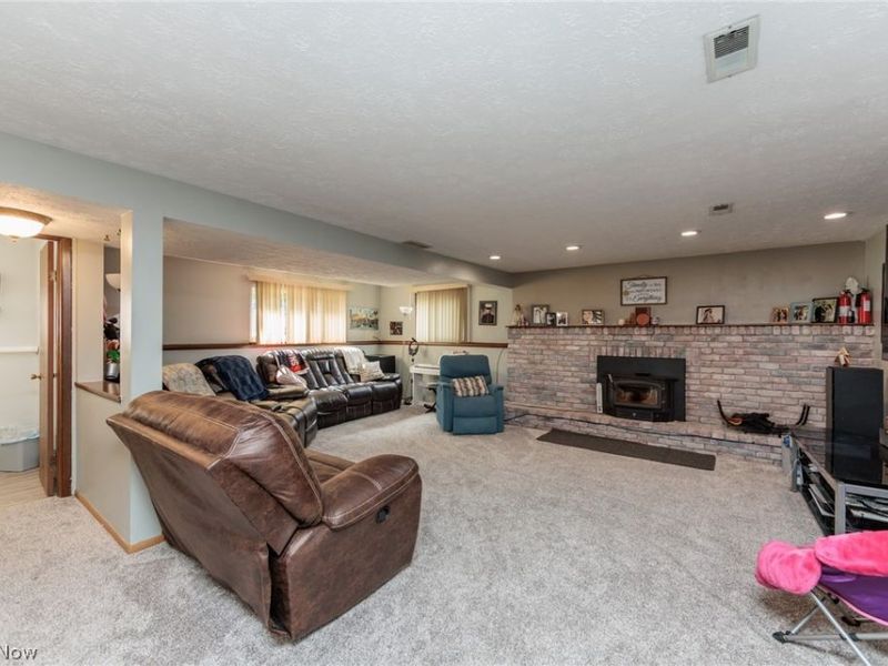 8543 Greenbriar Drive , Olmsted Township, OH 44138 Photo 13