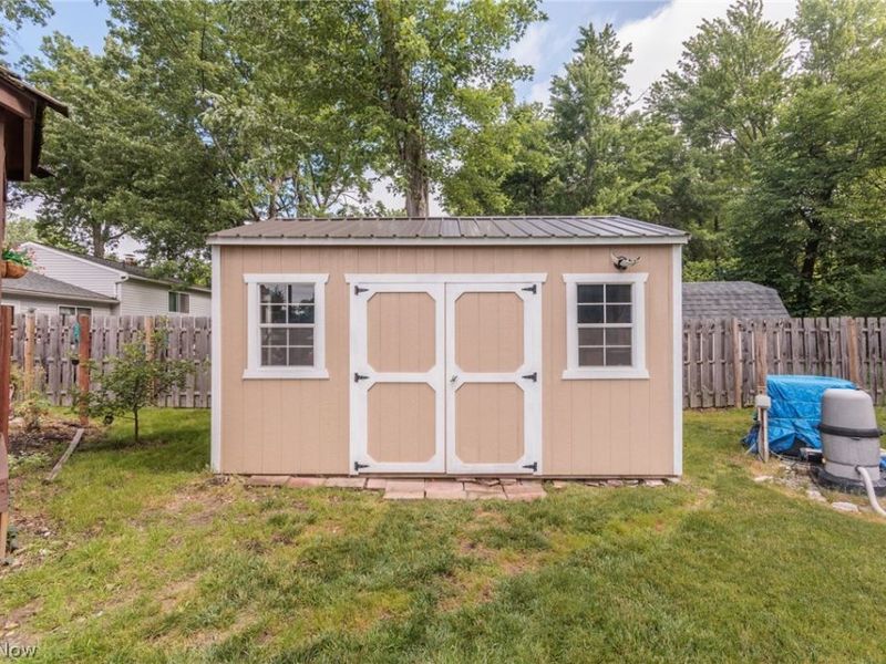 8543 Greenbriar Drive , Olmsted Township, OH 44138 Photo 20