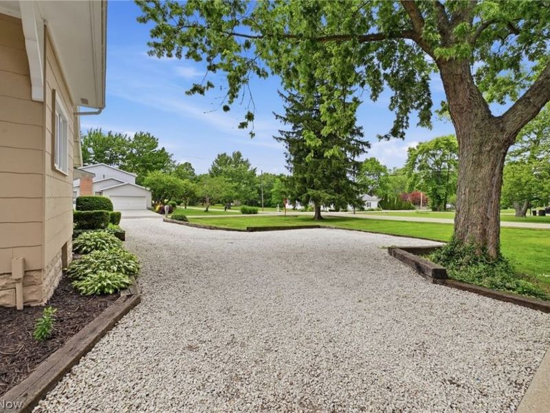 8562 Essex Avenue NW, North Canton, OH 44720 Photo 29