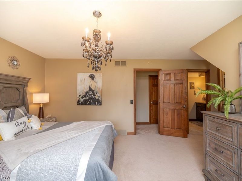 5581 Kingwood Lane, Girard, OH 44420 Photo 24