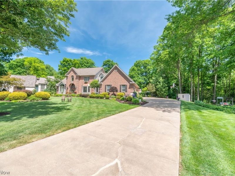 5581 Kingwood Lane, Girard, OH 44420 Photo 3