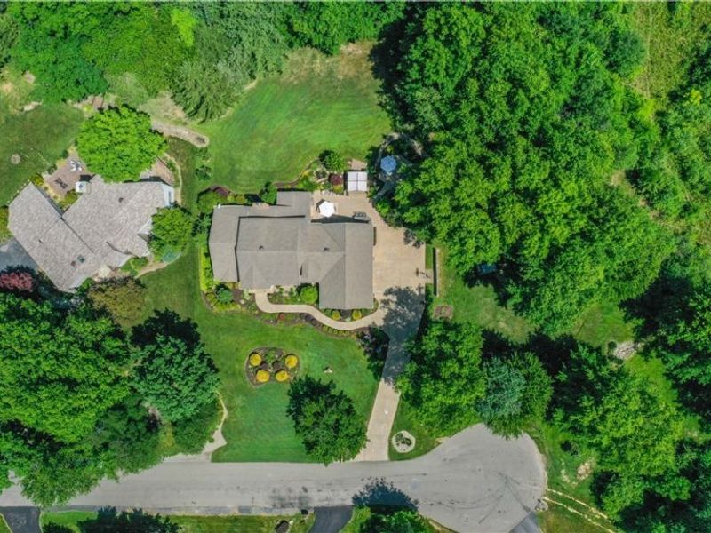 5581 Kingwood Lane, Girard, OH 44420 Photo 5