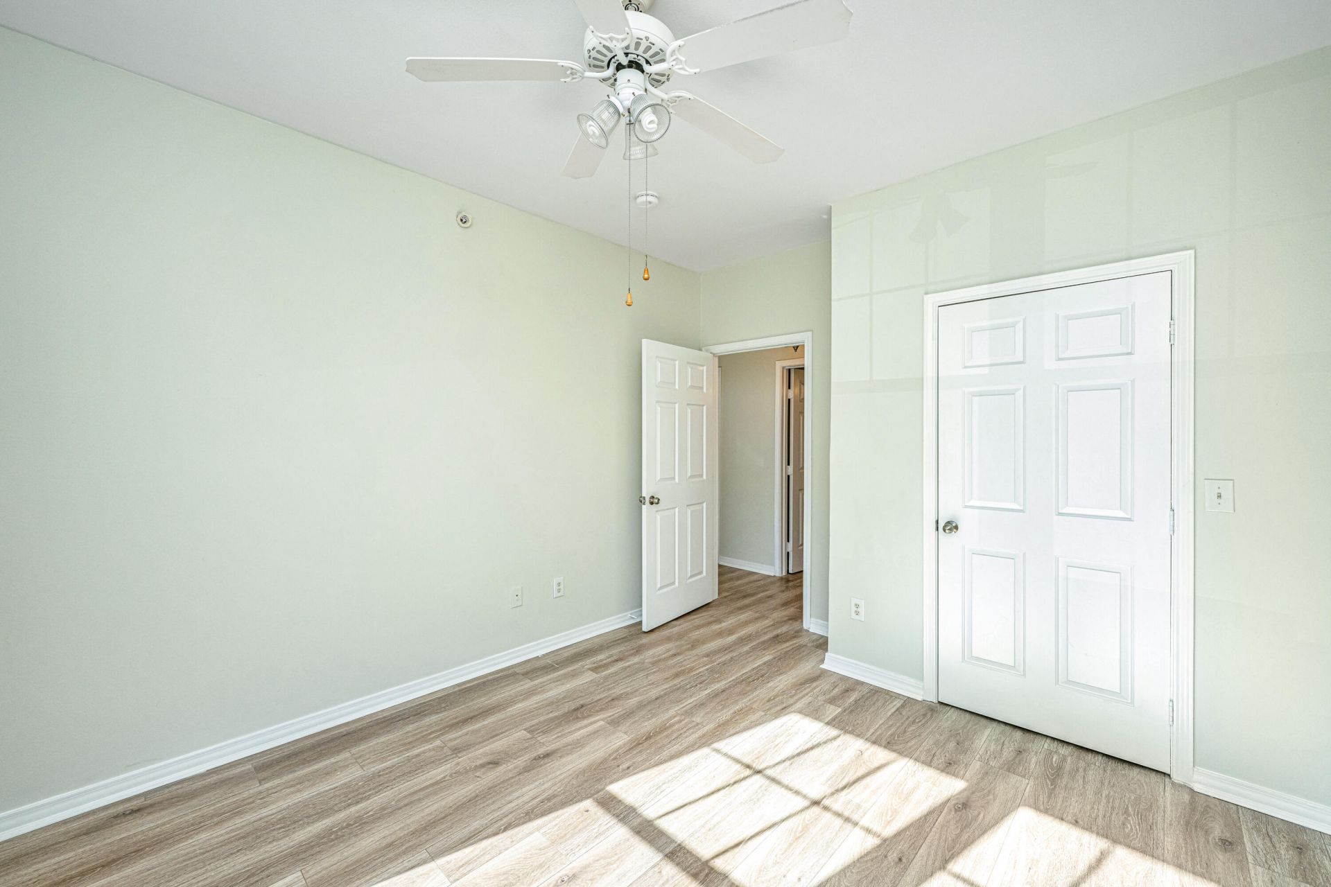 130 River Landing Drive Photo 18