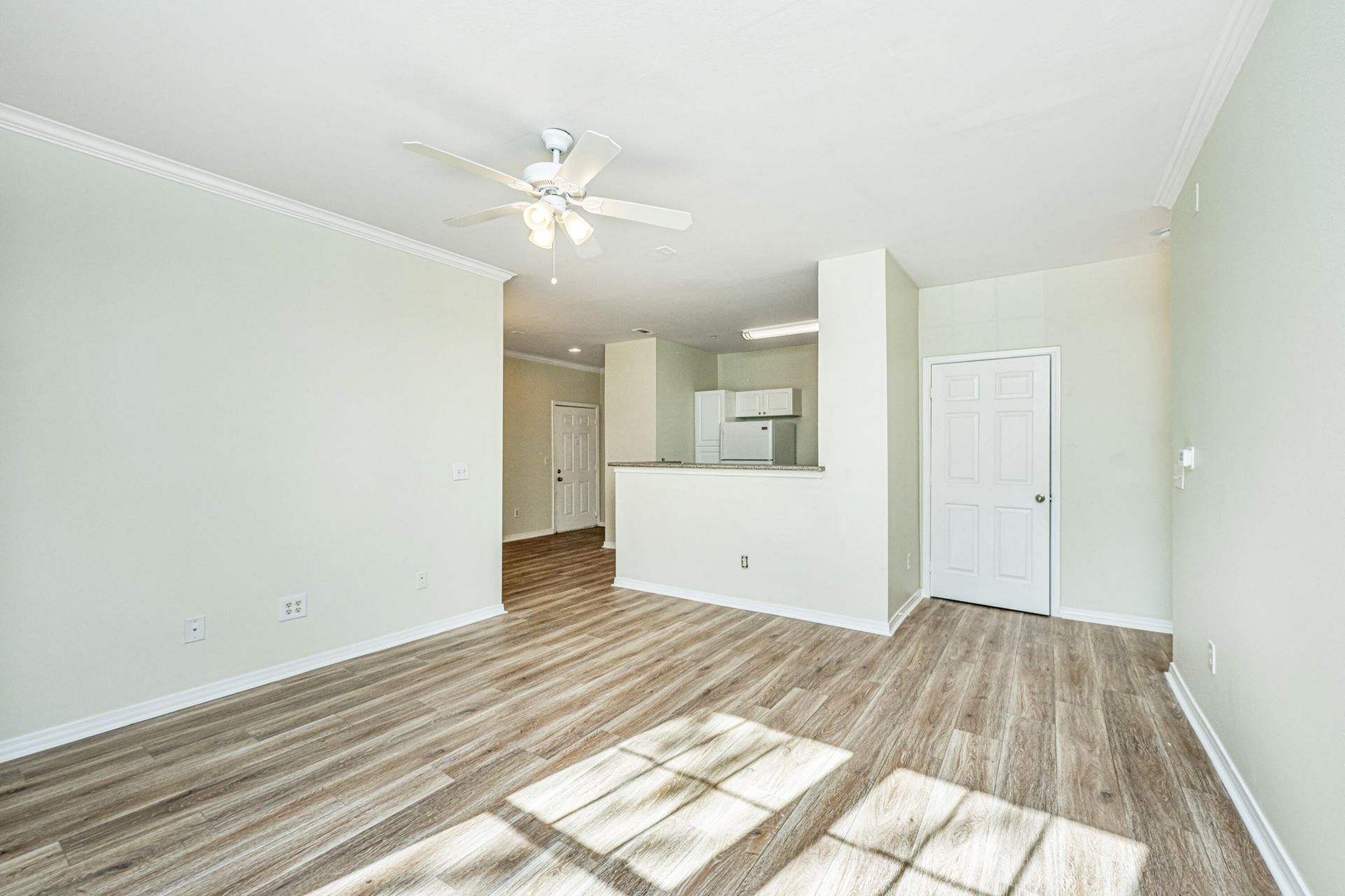 130 River Landing Drive Photo 9