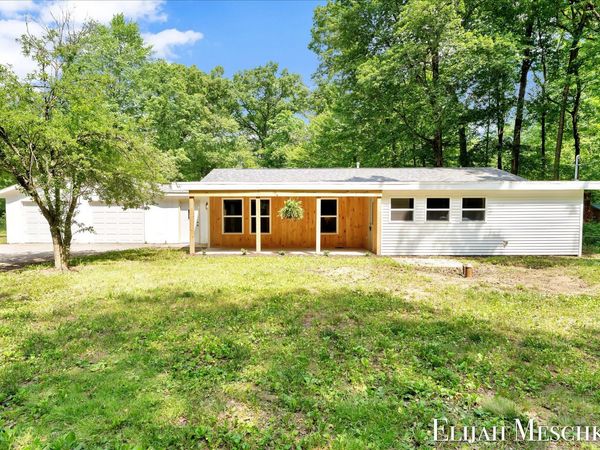 8938 Mackinaw Trail Drive, Howard City, MI 49329