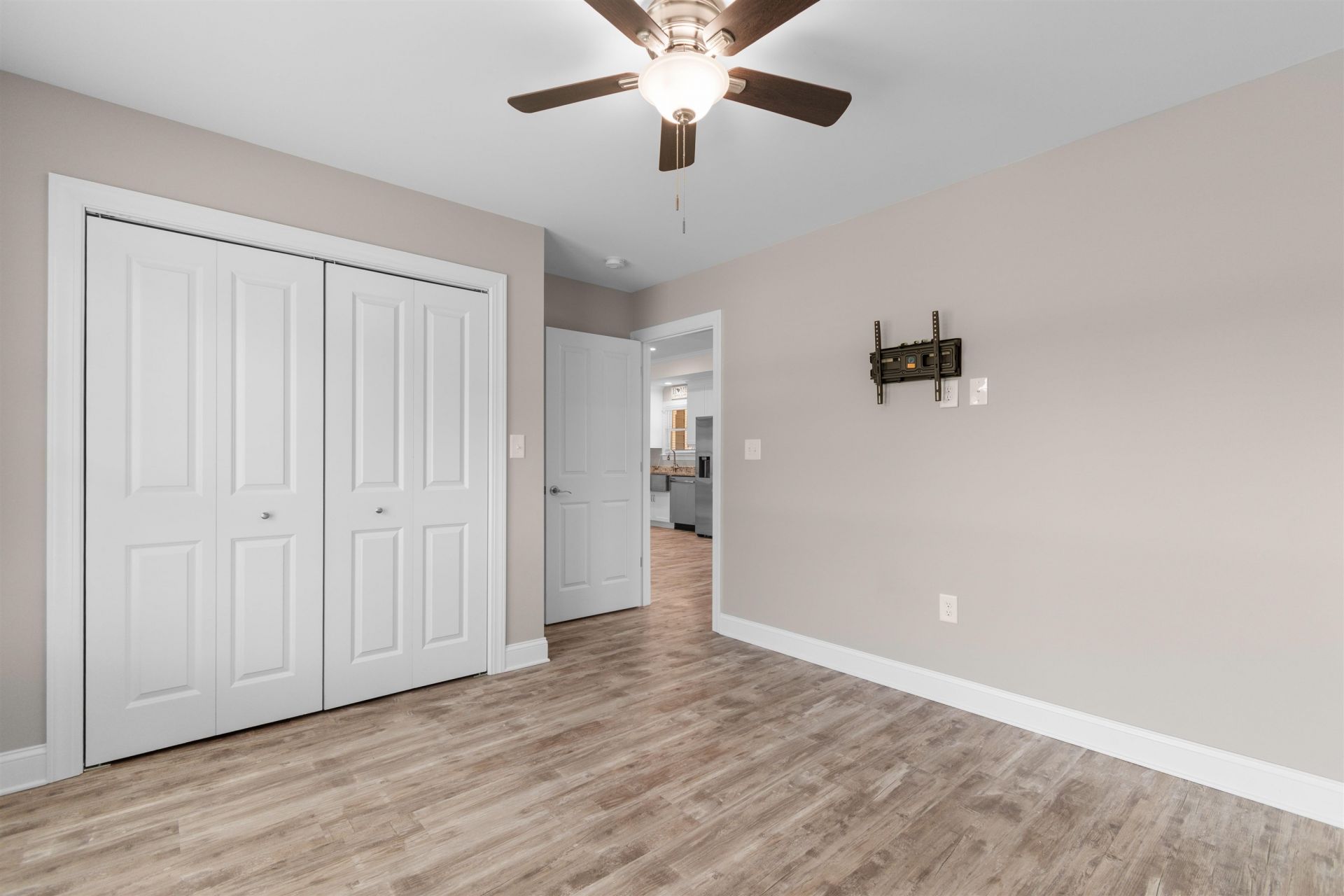 2628 Beaty St.  Photo 21