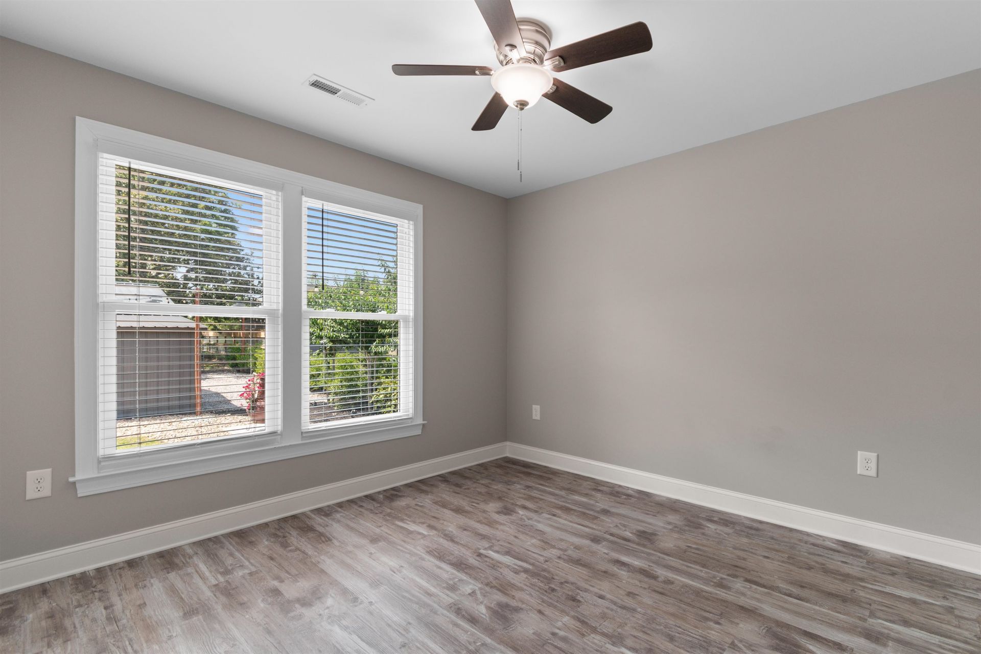 2628 Beaty St.  Photo 23