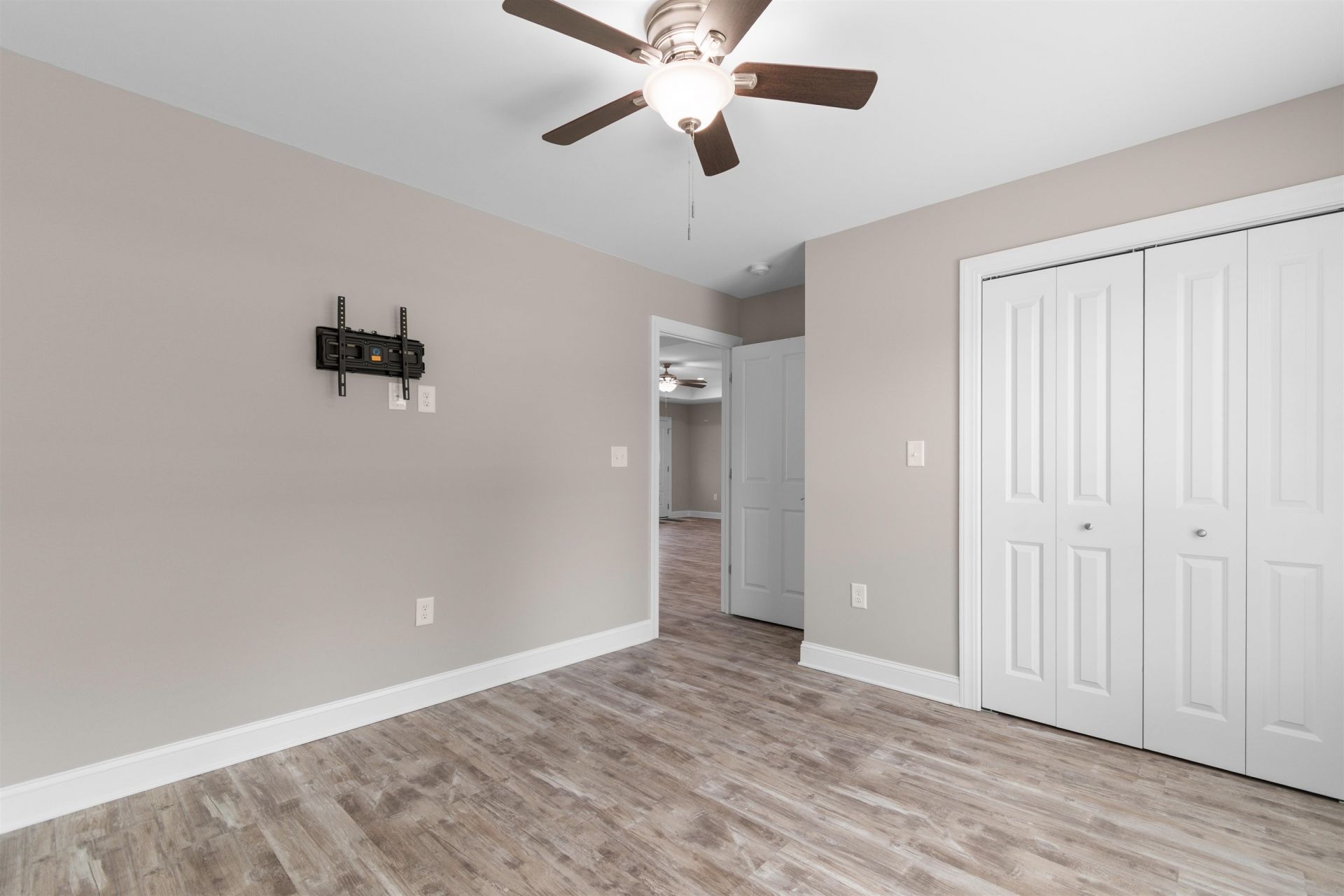 2628 Beaty St.  Photo 24