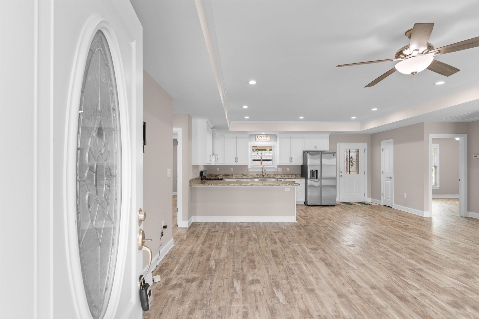2628 Beaty St.  Photo 5