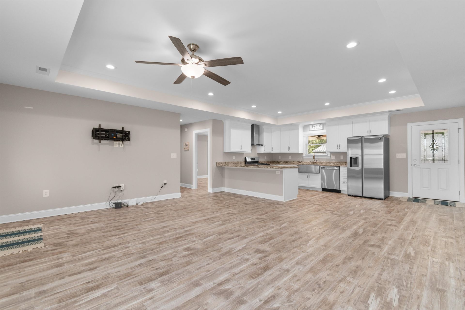 2628 Beaty St.  Photo 7