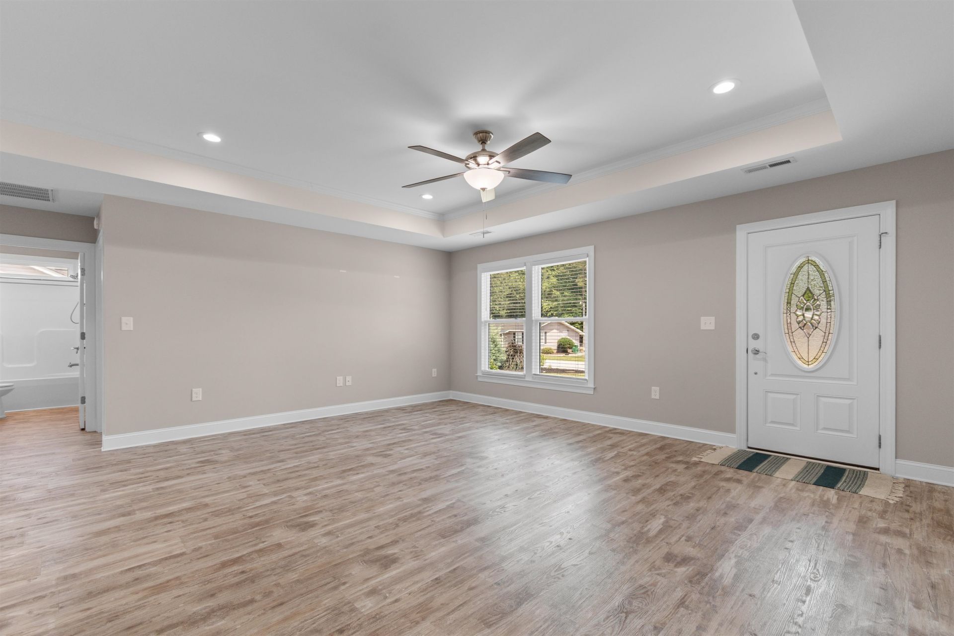 2628 Beaty St.  Photo 8