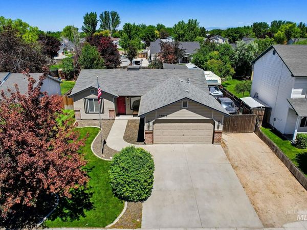 16616 N Liverpool Ln, Nampa, ID 83687