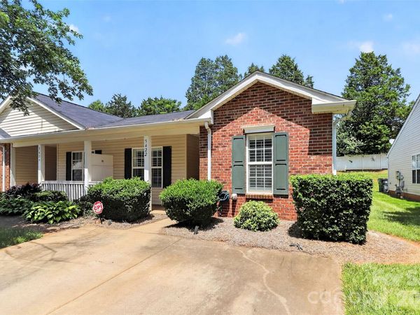 5422 Harris Cove Drive , Charlotte, NC 28269