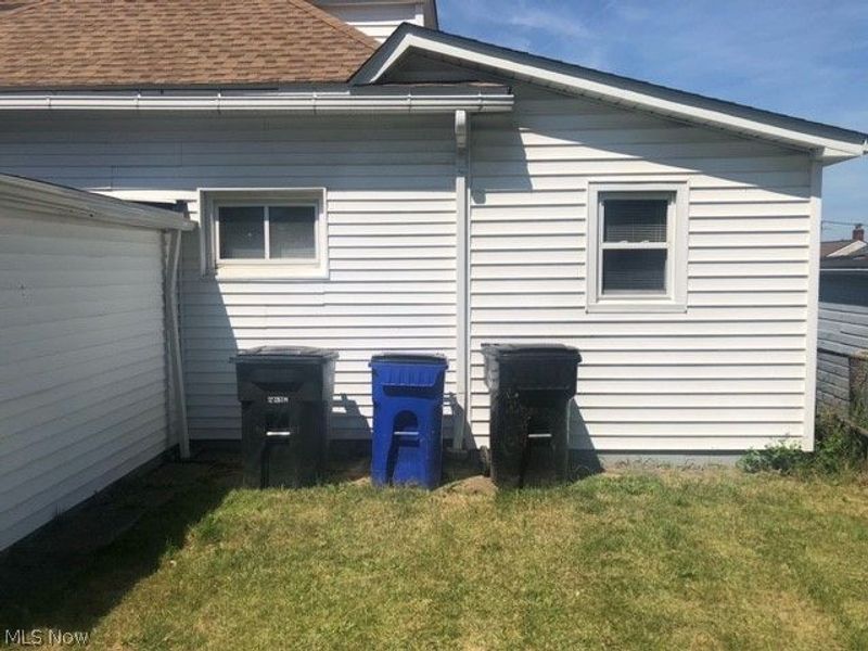 7002 Flowerdale Avenue, Cleveland, OH 44144 Photo 33