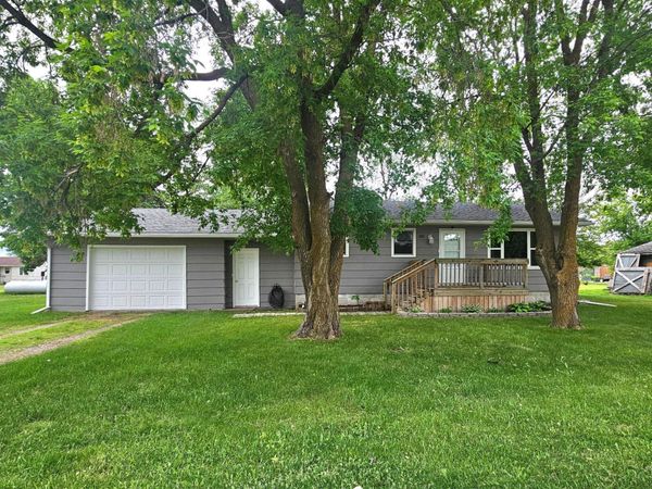 252 E Nelson Avenue, Newfolden, MN 56738