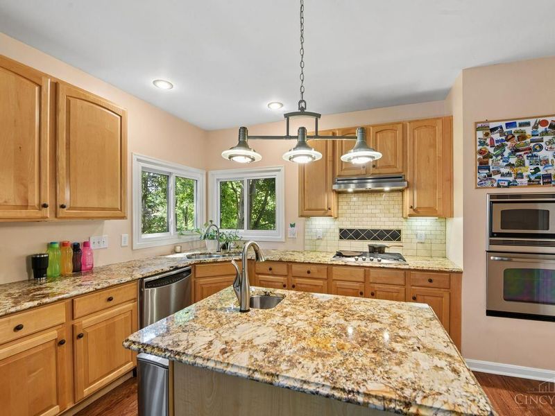 594 Belle Meade Farm Drive, Miami Twp, OH 45140 Photo 19