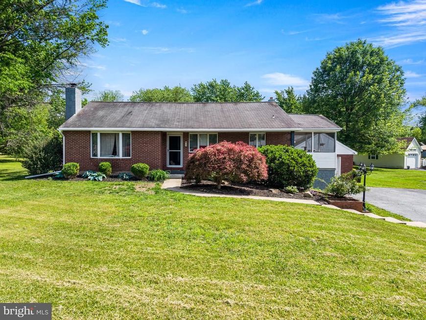 23 Country Lane, Pottstown, PA 19465 Main Photo