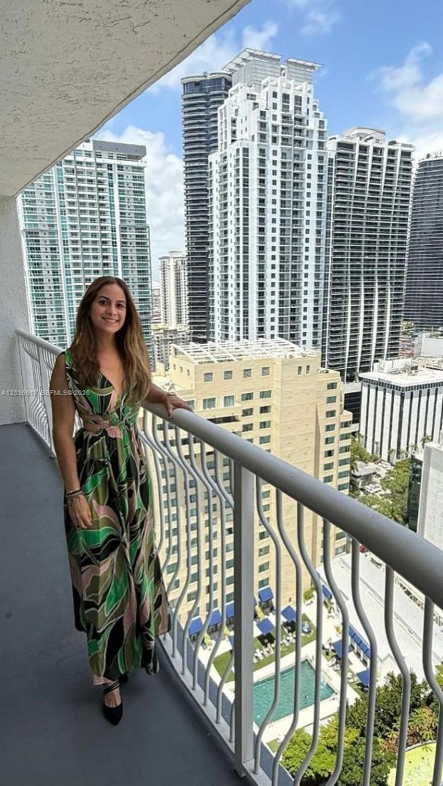 1200 Brickell Bay Dr, Unit 3318, Miami, FL 33131 Photo