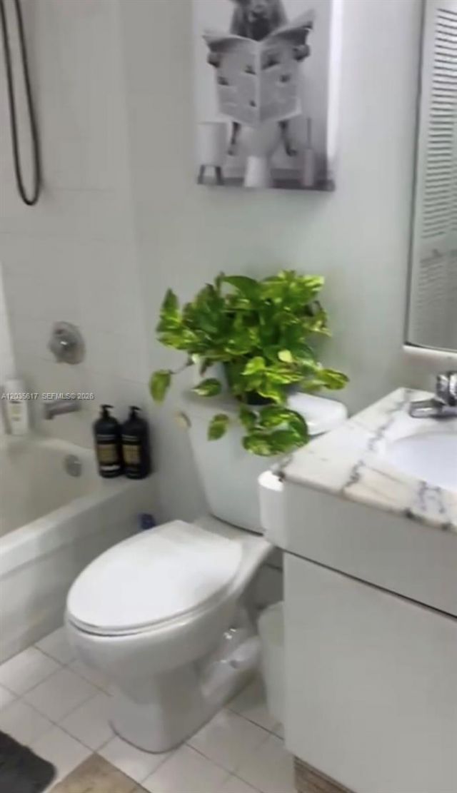 1200 Brickell Bay Dr, Unit 3318, Miami, FL 33131 Photo