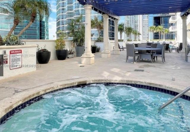 1200 Brickell Bay Dr, Unit 3318, Miami, FL 33131 Photo
