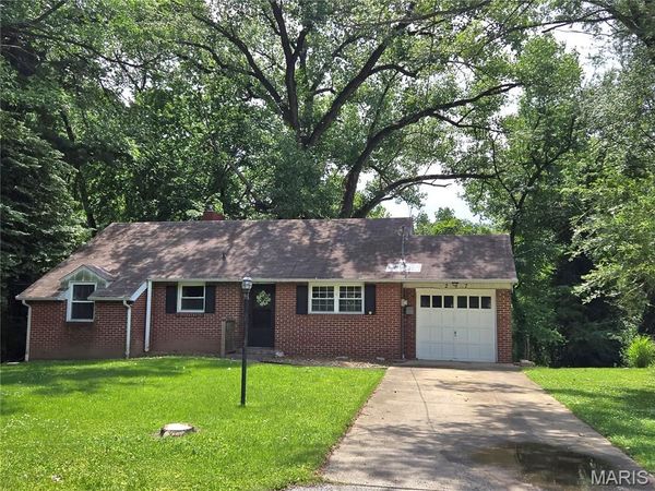 287 Westwood Place, East Alton, IL 62024