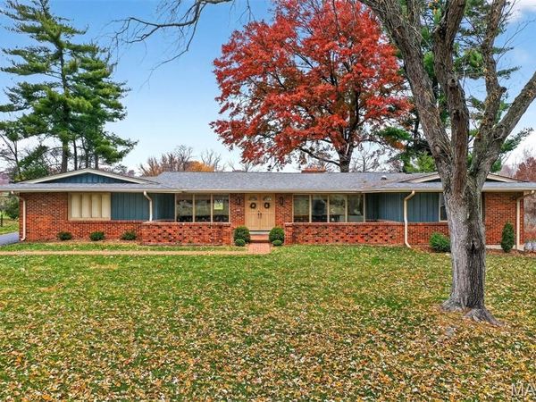 14047 Camberra Court , Chesterfield, MO 63017