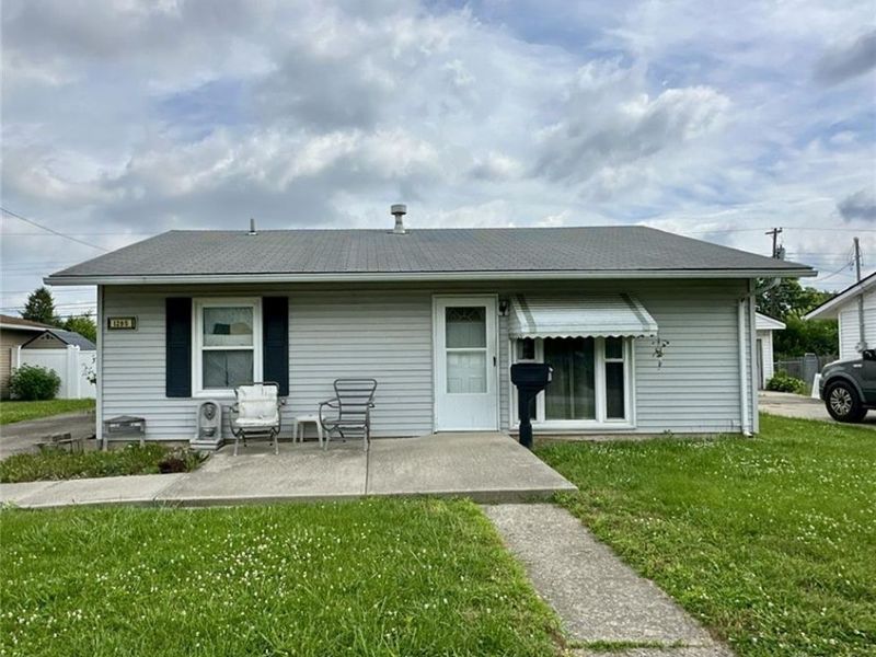 1295 June Drive, Xenia, OH 45385 Photo 2