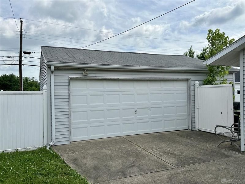 1295 June Drive, Xenia, OH 45385 Photo 8