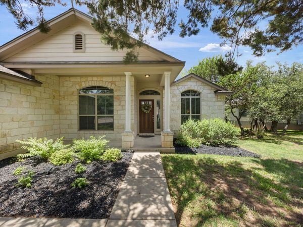 17711 Linkhill DR, Dripping Springs, TX 78620