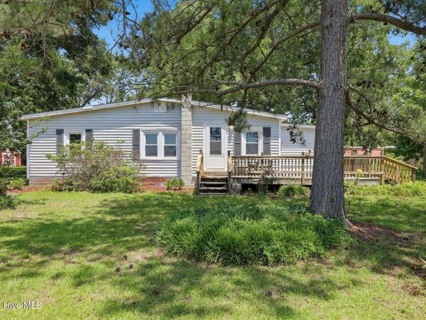 2534 White Oak River Road , Maysville, NC 28555