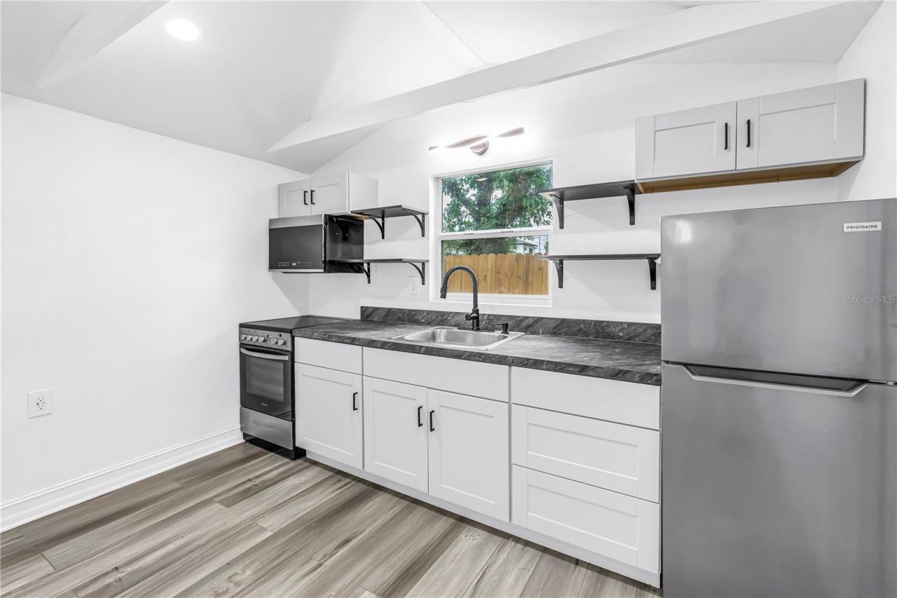 5034 2nd Avenue S, Unit B, Saint Petersburg, FL 33707 Photo