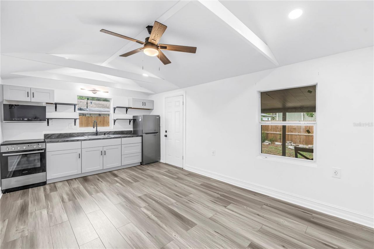 5034 2nd Avenue S, Unit B, Saint Petersburg, FL 33707 Photo