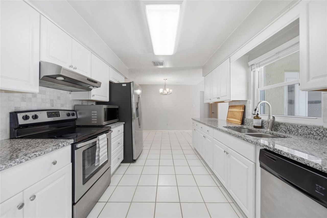 17513 Shadyside Circle, Lutz, FL 33549 Photo