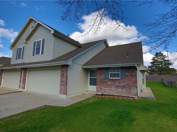 405 SW Hoke Lane, Lee's Summit, MO 64081