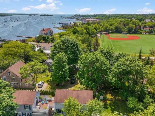 304 Front St, Marion, MA 02738