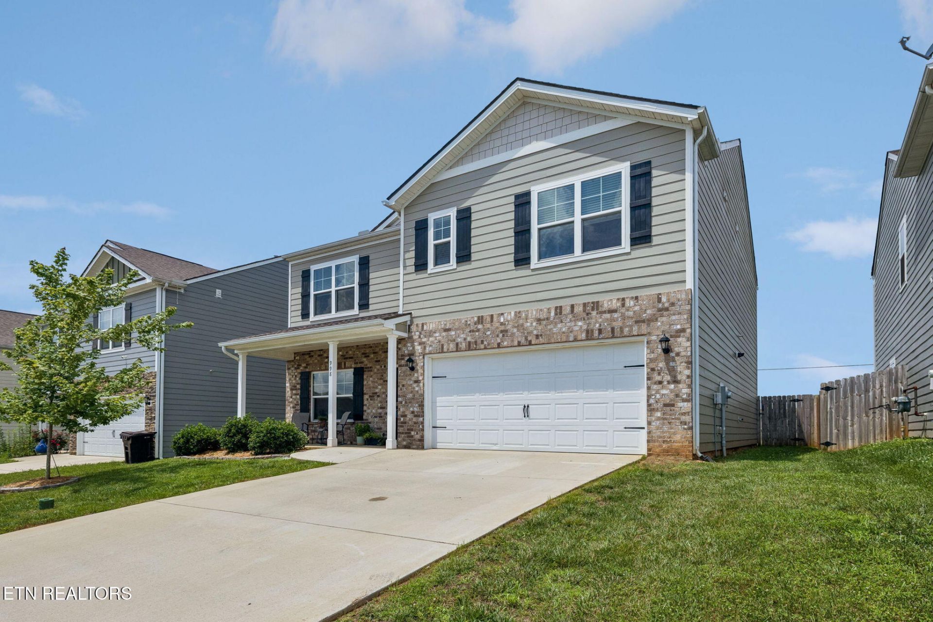 998 Stone Creek Drive Loudon, TN 37774