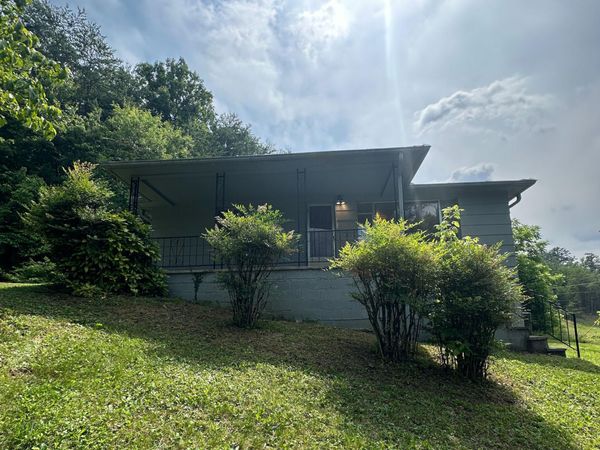 9121 Chapman Hwy, Knoxville, TN 37920