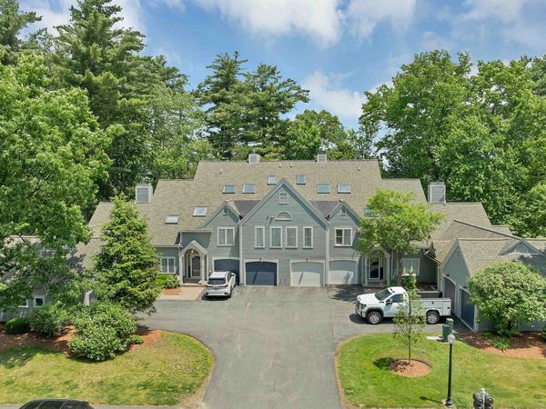 53 Hawthorne Village Road, Nashua, NH 03062