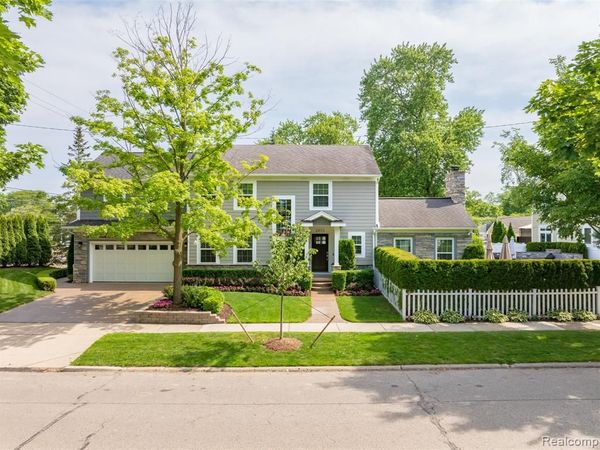 2872 Manchester Road , Birmingham, MI 48009