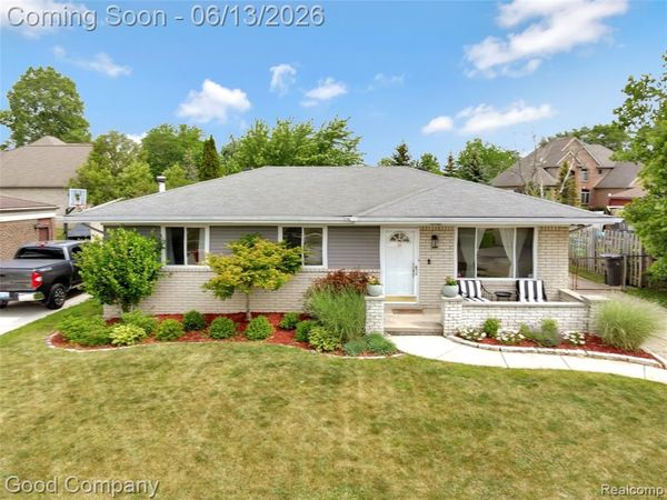 18489 Matthew Drive , Clinton Twp, MI 48035