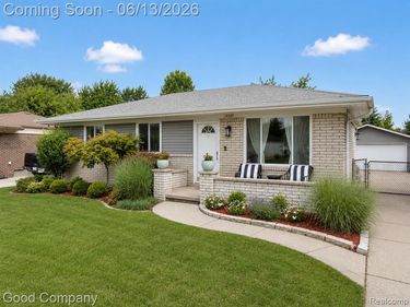 18489 Matthew Drive, Clinton Twp, MI 48035